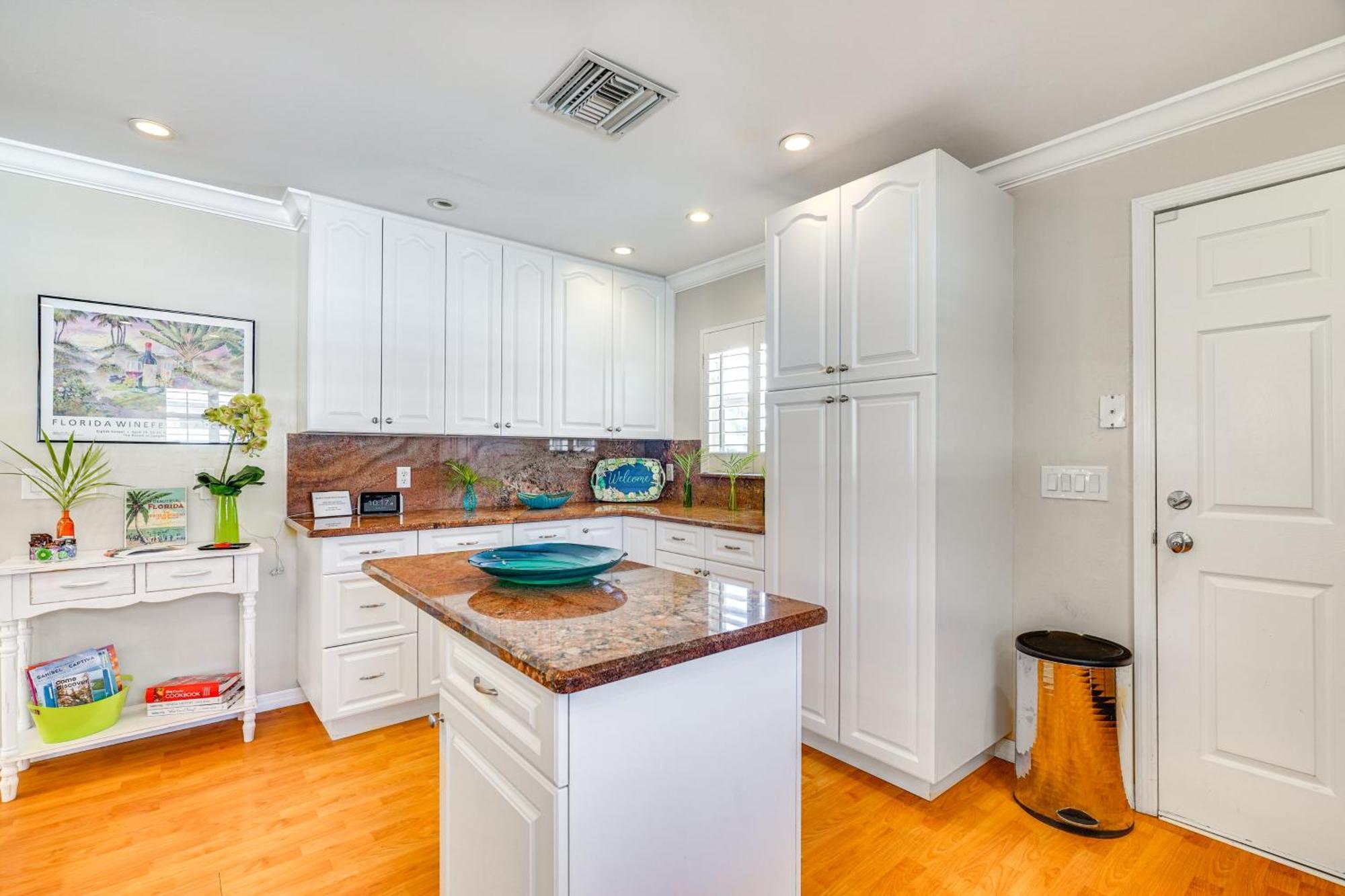 Fort Myers Bungalow - 12 Miles To The Beach! Eksteriør bilde
